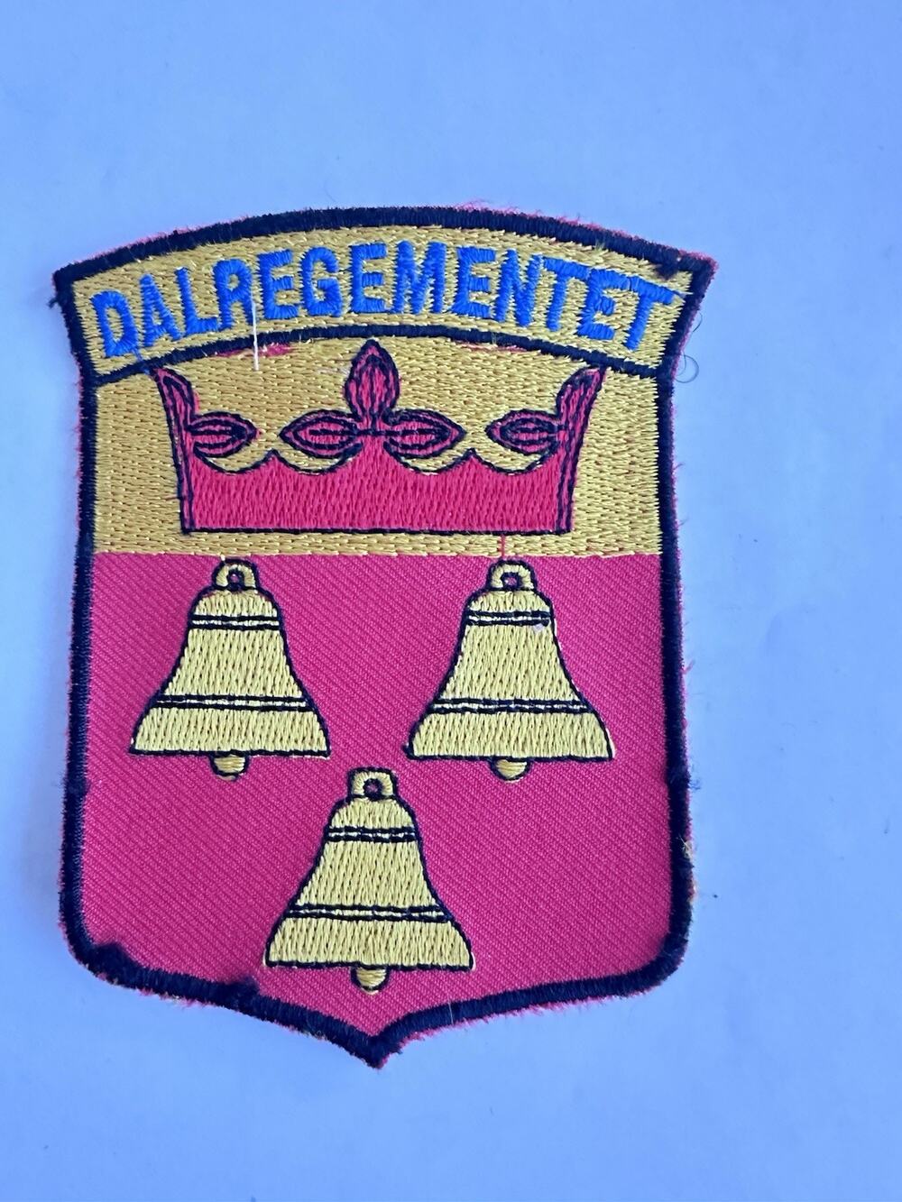 Vintge Sweden Military Dalregementet Patch Embroidered Shield Badge P43